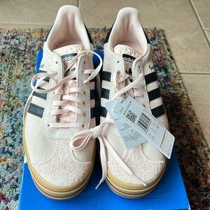 New with tags size 10.5 Gazelle Bold W